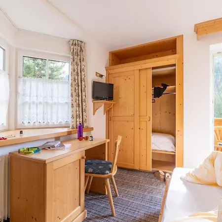 Albergo Canazei ベッド・アンド・ブレックファスト *