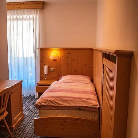Albergo Canazei ベッド・アンド・ブレックファスト *