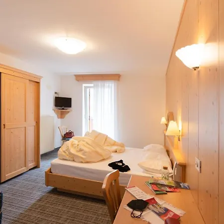 Albergo Canazei *